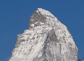 Die Spitze des Matterhorns bei Zermatt in der Schweiz.                               